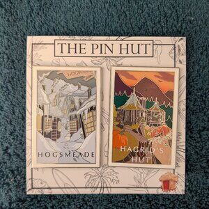 thepinhut Poster series pins - Hogsmeade, Hagrids Hut